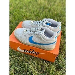 Nike Men’s Sky Force 3/4 EMB size 8